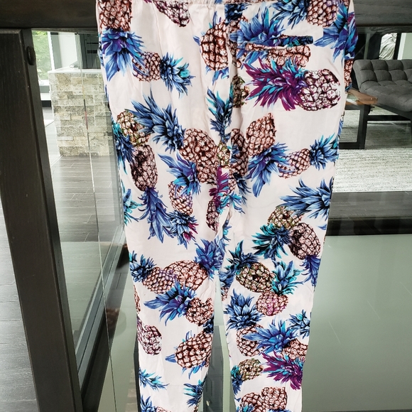 Simons Twik pineapple pants - Picture 2 of 5